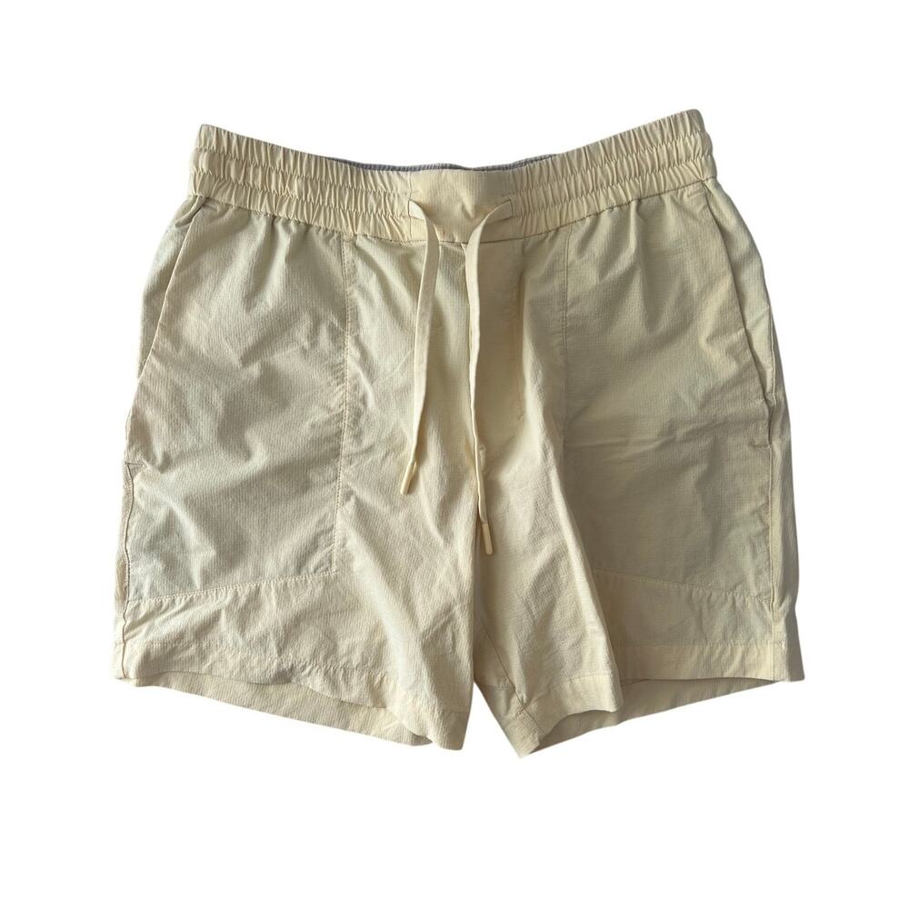 NWOT Lululemon Linerless Short Medium Yellow Running Gym Drawstring Pockets